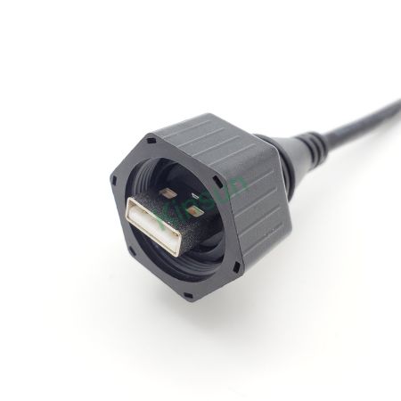 Cable moldeado con conector USB tipo A impermeable - Cable moldeado con enchufe USB impermeable lateral